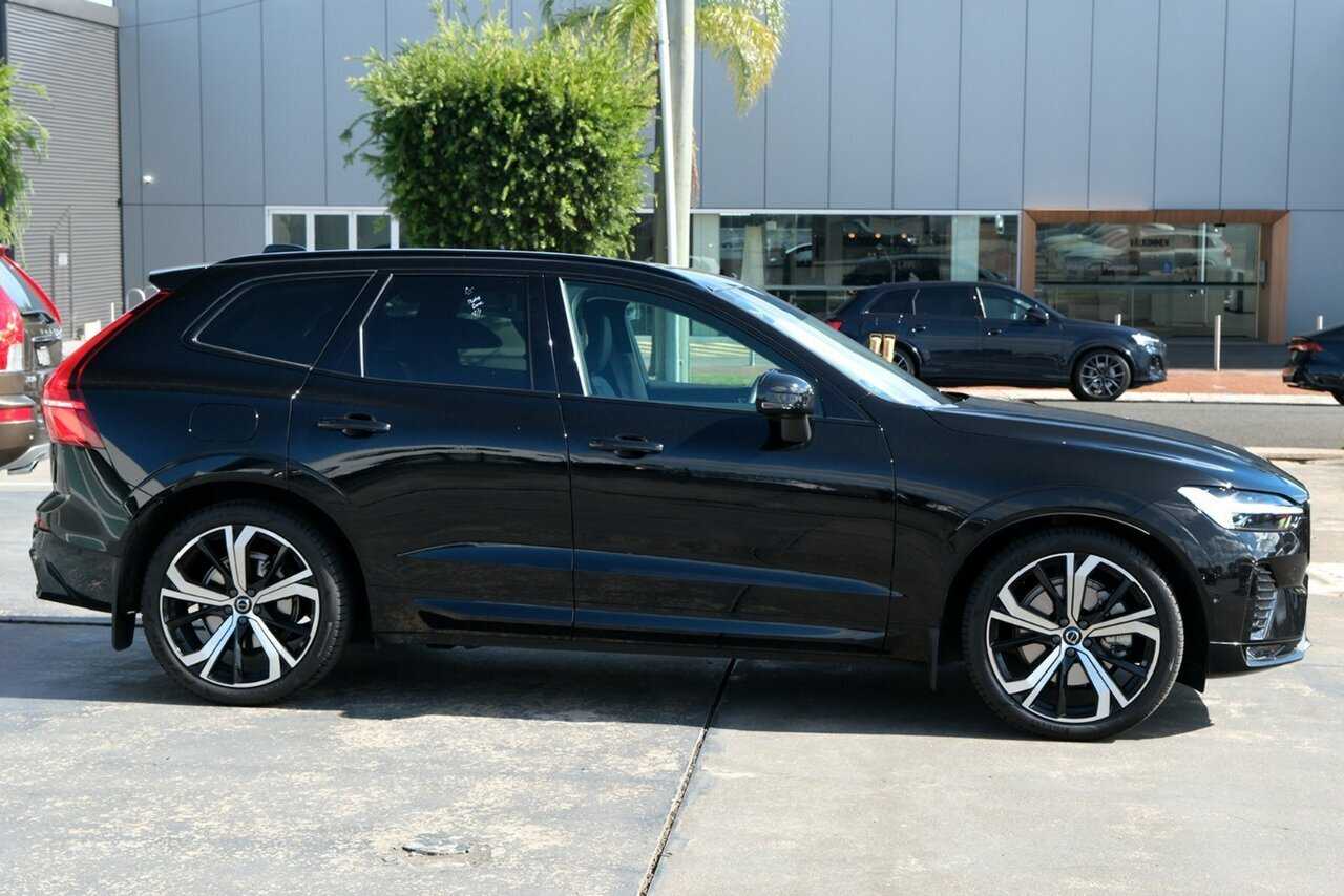 Volvo  UZ Ultimate B6 Dark Mhev