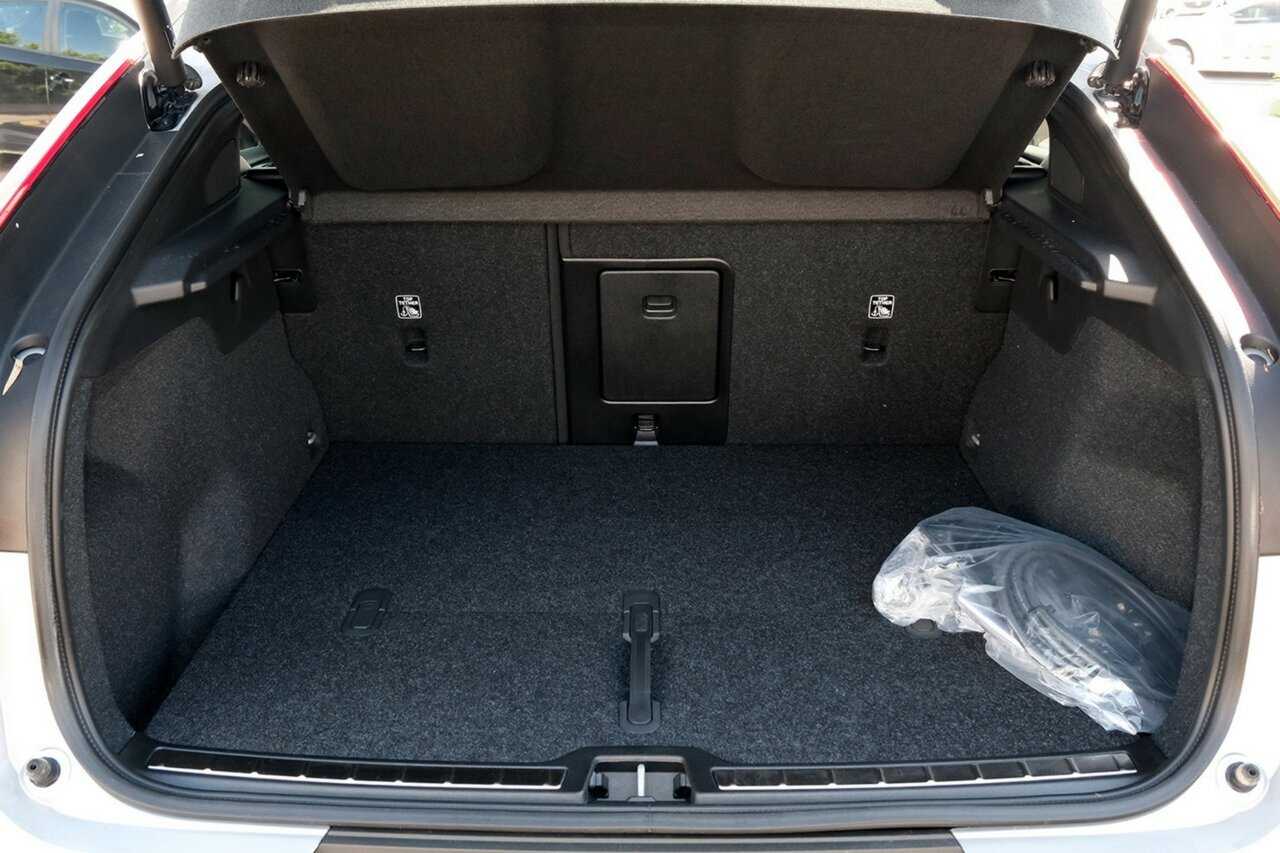 Volvo  C40 Recharge Plus, Single Motor, Electric