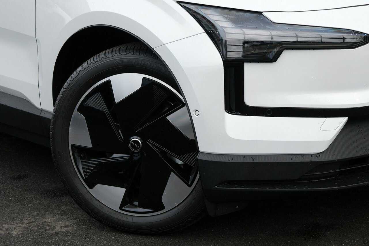 Volvo  (No Series) Single Motor Extended Range Ultra