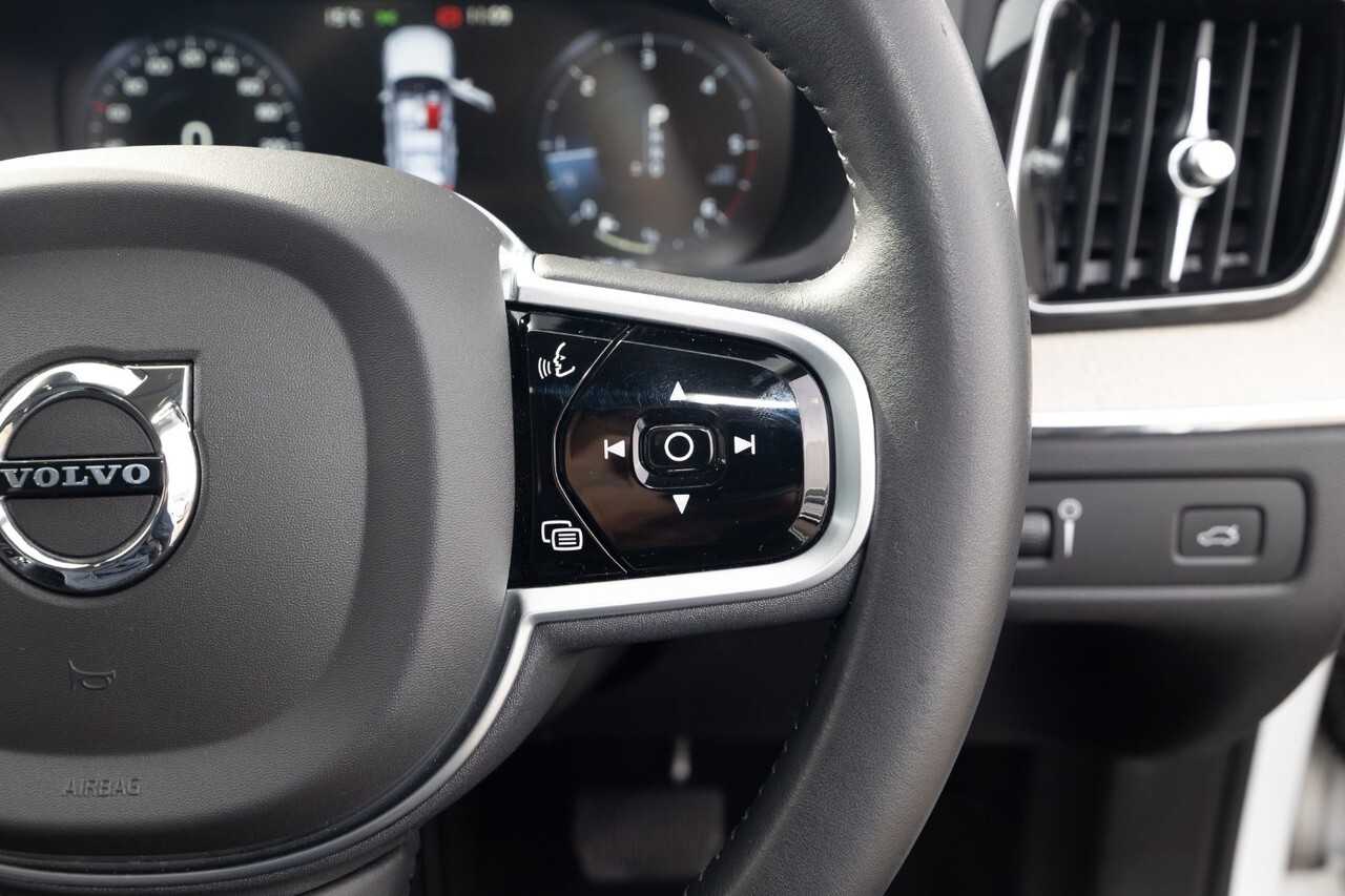 Volvo  UZ D4