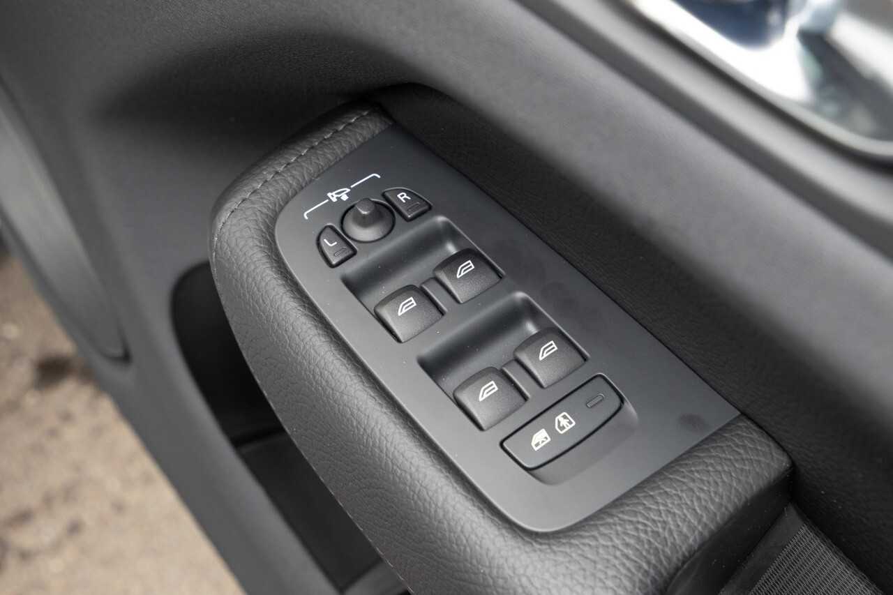 Volvo  UZ D4