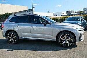 Volvo  UZ Recharge Ultimate T8 AWD Plug-In Hybrid