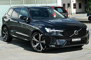 Volvo  UZ Ultimate B6 Dark Mhev