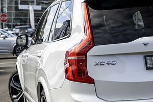 Volvo  XC90 Recharge Ultimate, T8 AWD Plug-in hybrid, Electric/Petrol, Dark, 7 Seats