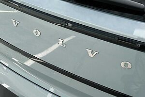 Volvo  (No Series) Twin Motor Performance Ultra
