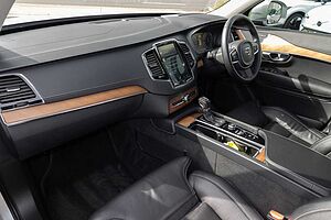 Volvo  L Series T6 Inscription