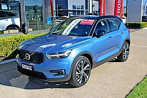 Volvo  XC40 T5 R-Design AWD