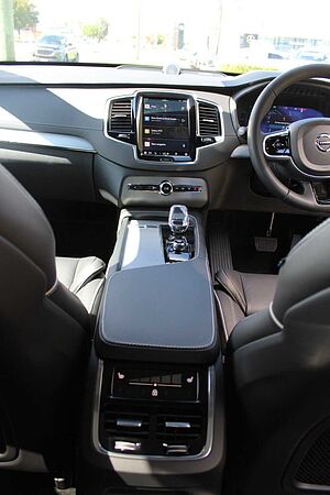 Volvo  XC90 Recharge Ultimate, T8 AWD Plug-in hybrid, Electric/Petrol, Dark, 7 Seats