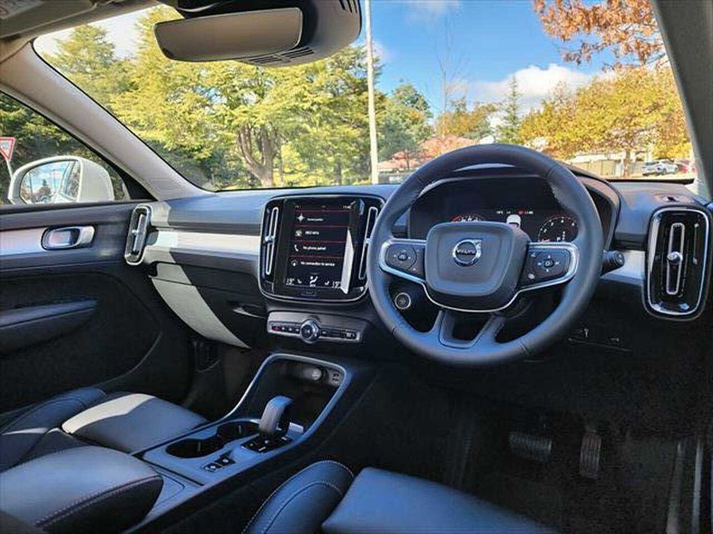 Volvo  XC40 Momentum, T4 automatic