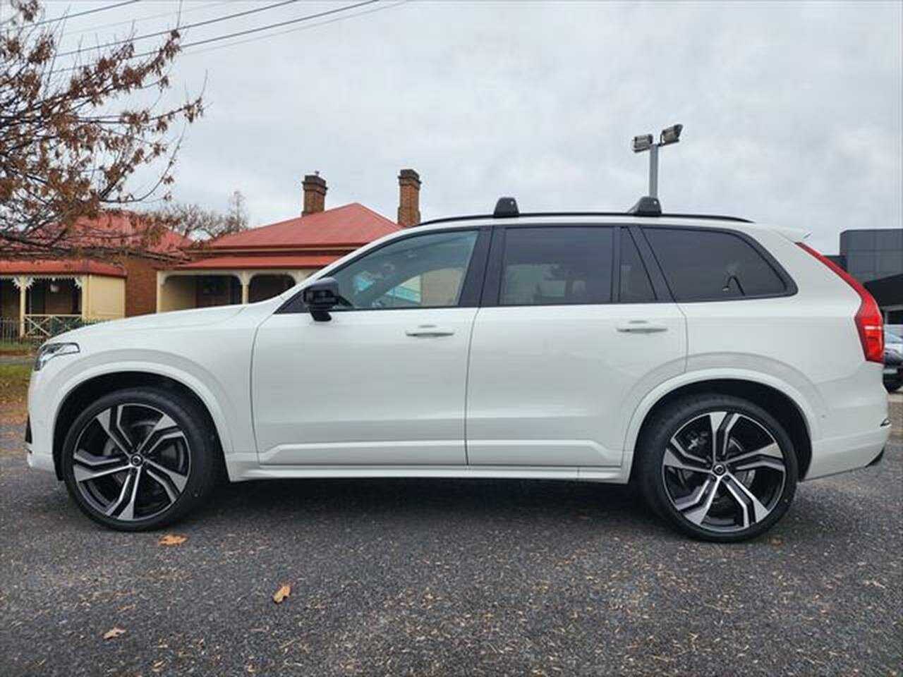 Volvo  XC90 R-Design, T6 AWD (235 kW), Seven individual seats