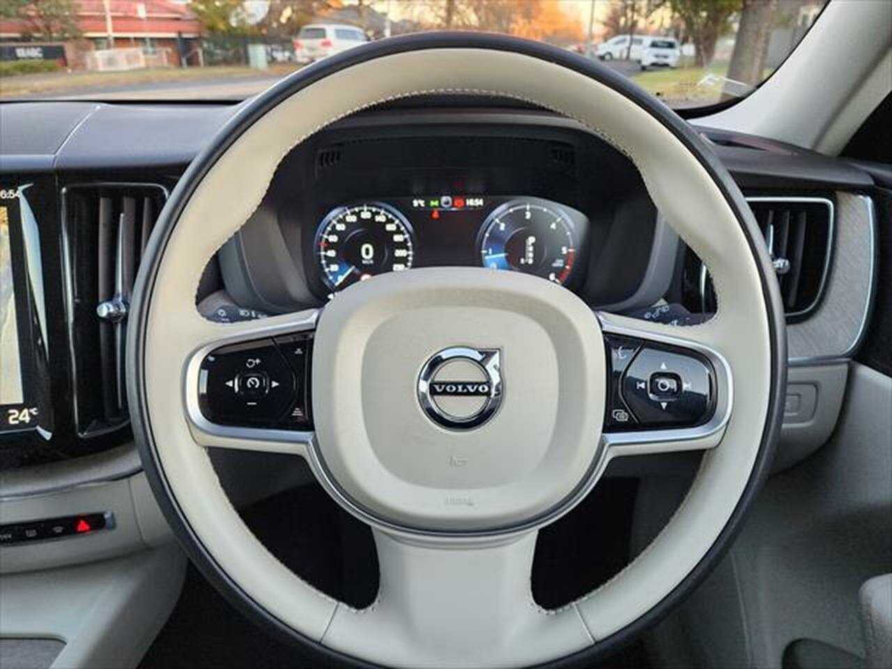 Volvo  UZ MY18 D4 AWD Inscription