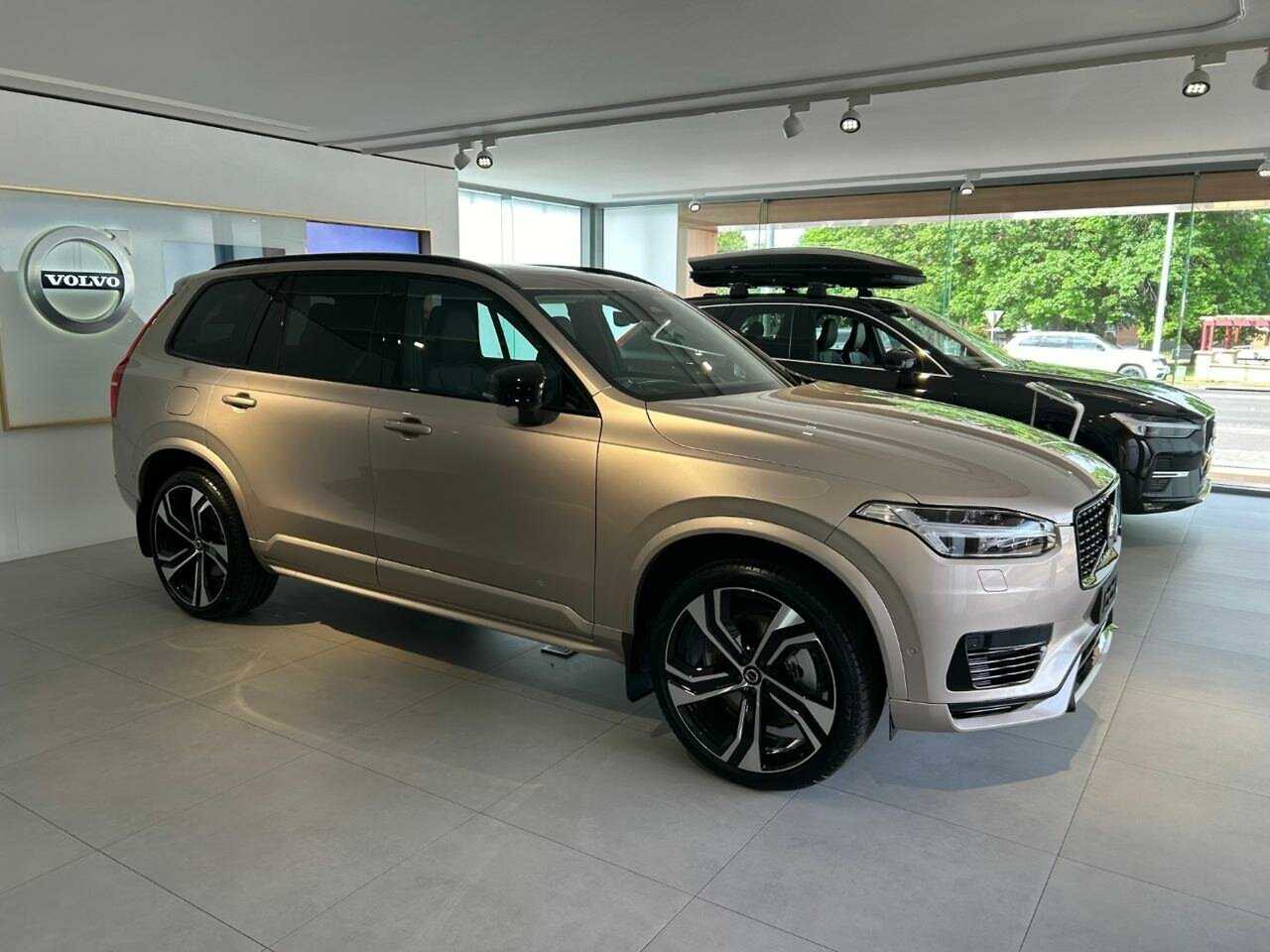 Volvo  XC90 Recharge Ultimate, T8 Plug-In Hybrid, Electric/Petrol, Dark, 7 Seats