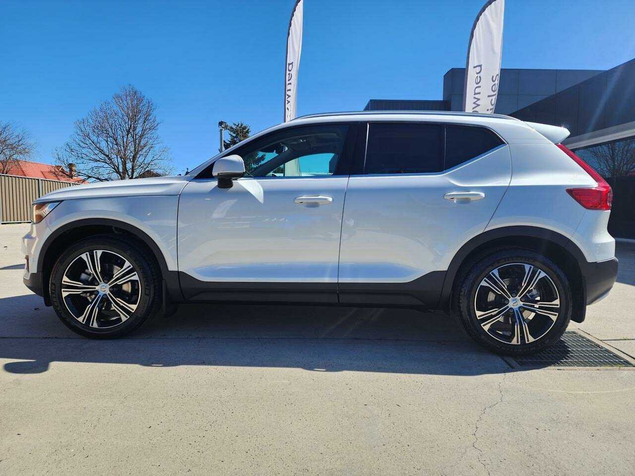 Volvo  XC40 Inscription, T4 Petrol AWD (140 kW)