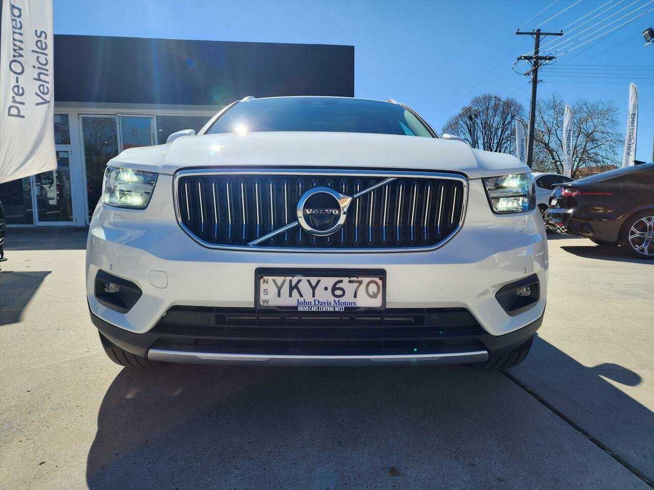 Volvo  XC40 Inscription, T4 Petrol AWD (140 kW)