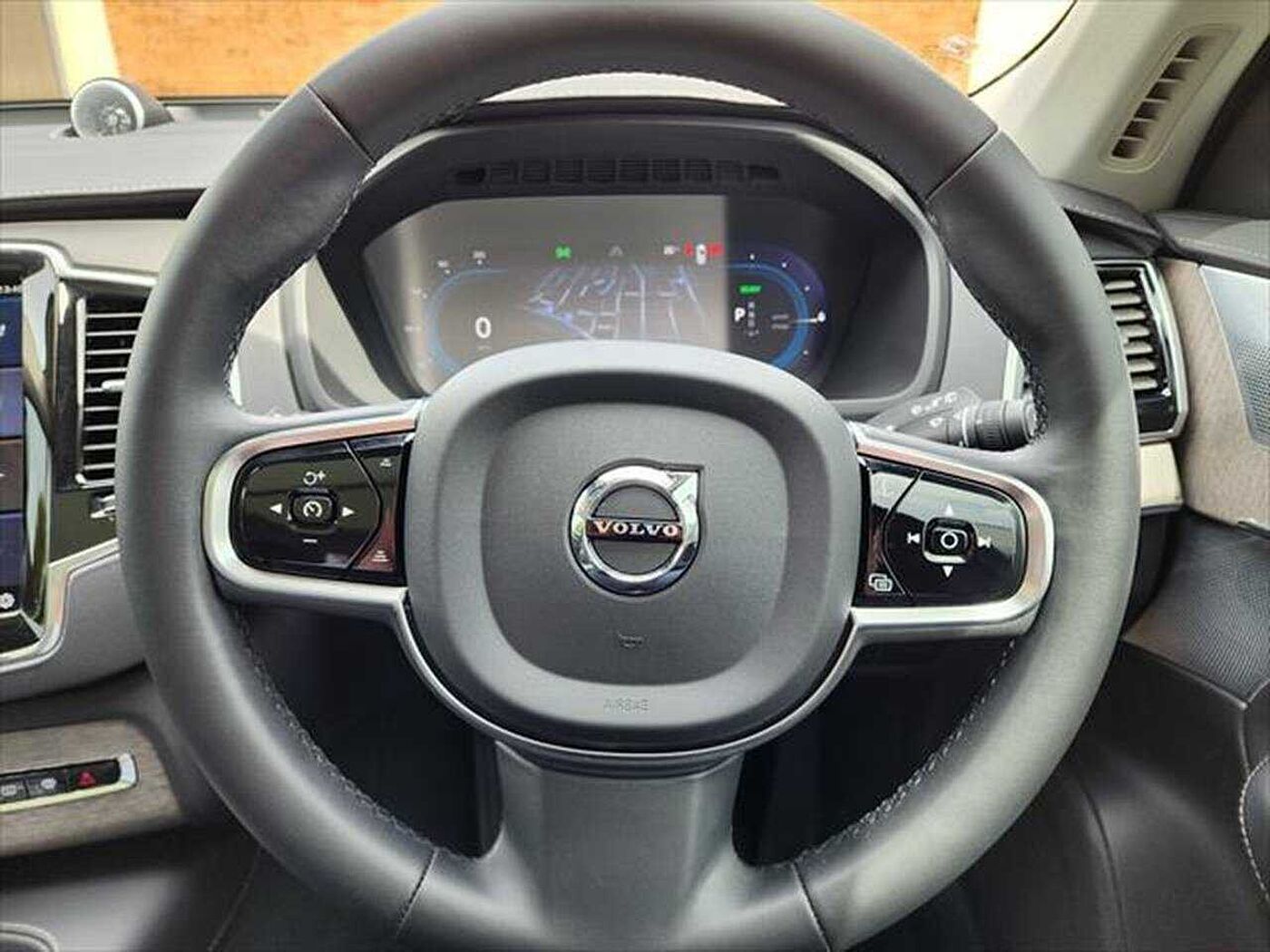 Volvo  XC90 Recharge Ultimate, T8 AWD plug-in hybrid, Electric/Petrol, Dark, 7 Seats