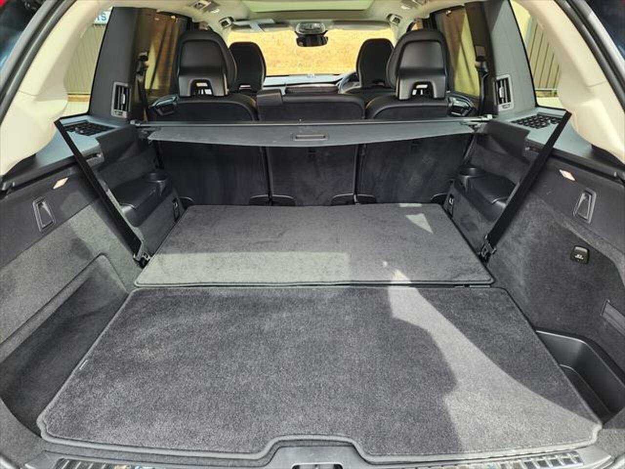 Volvo  XC90 Recharge Ultimate, T8 AWD plug-in hybrid, Electric/Petrol, Dark, 7 Seats