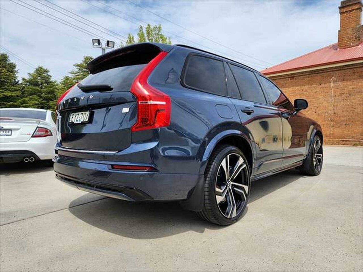 Volvo  XC90 Recharge Ultimate, T8 AWD plug-in hybrid, Electric/Petrol, Dark, 7 Seats