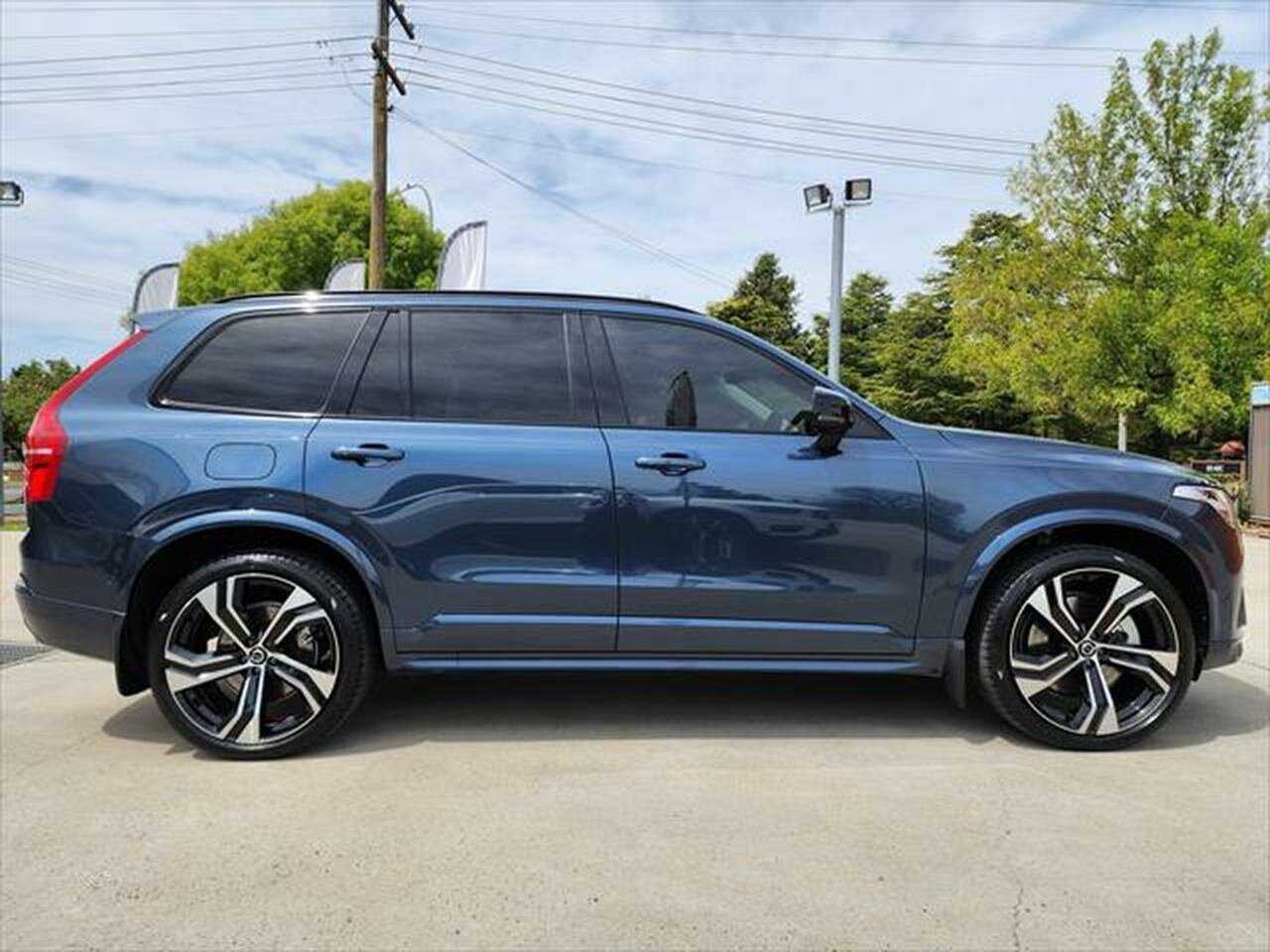 Volvo  XC90 Recharge Ultimate, T8 AWD plug-in hybrid, Electric/Petrol, Dark, 7 Seats