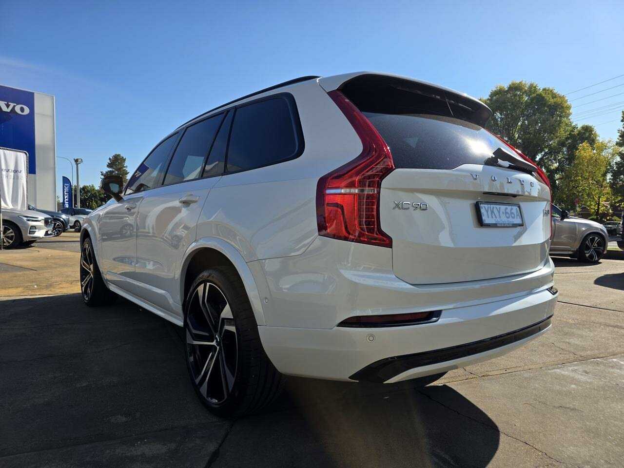 Volvo  XC90 R-Design, B6 AWD mild hybrid, 7 Seats