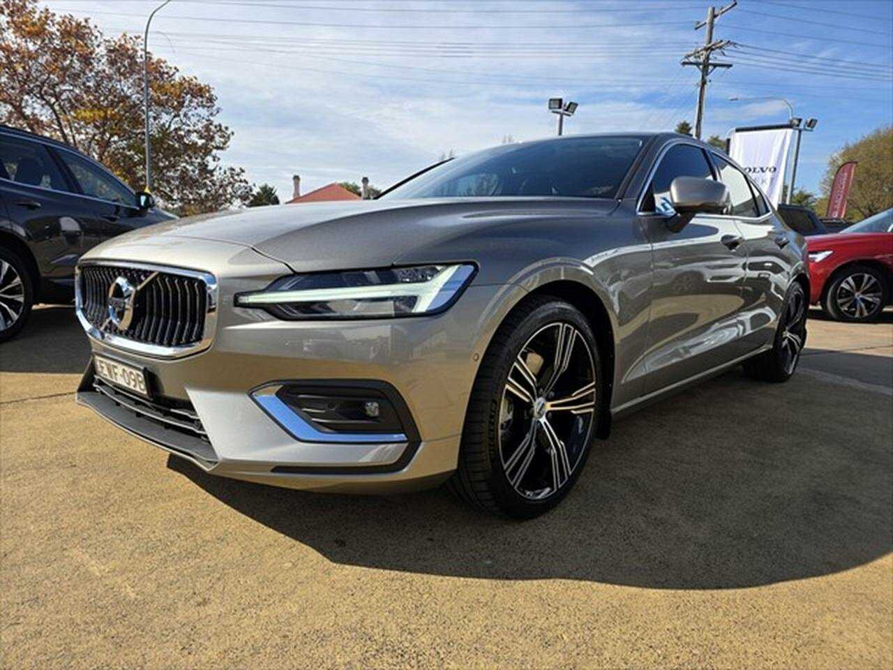 Volvo  S60 Inscription, B5 AWD mild hybrid