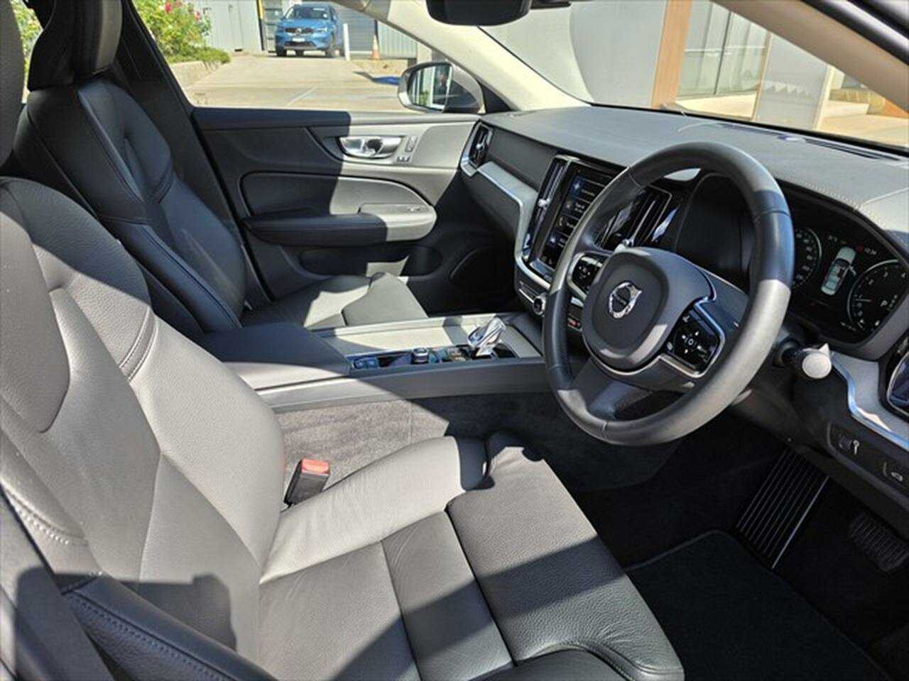 Volvo  S60 Inscription, B5 AWD mild hybrid