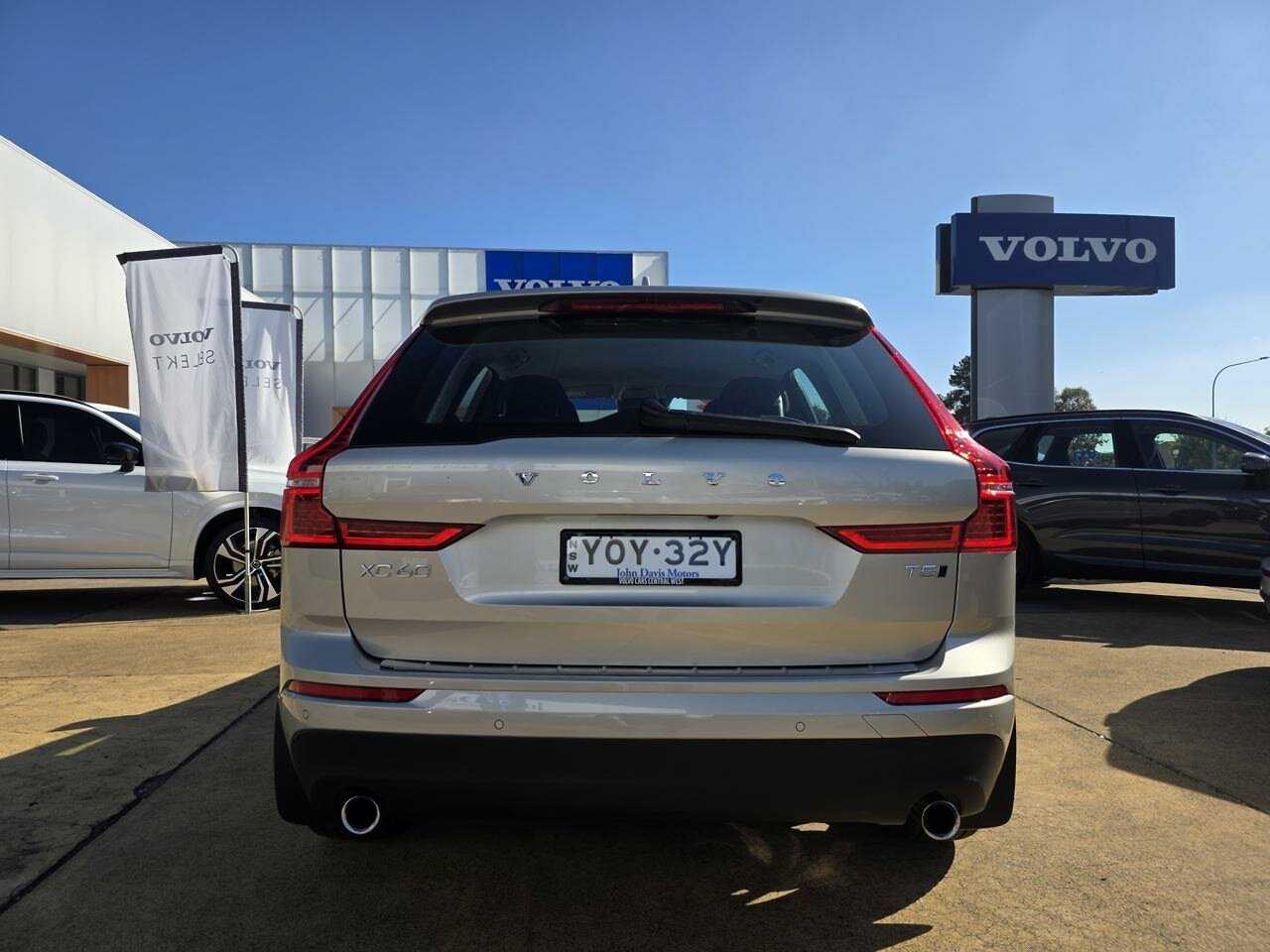 Volvo  XC60 T5 Momentum