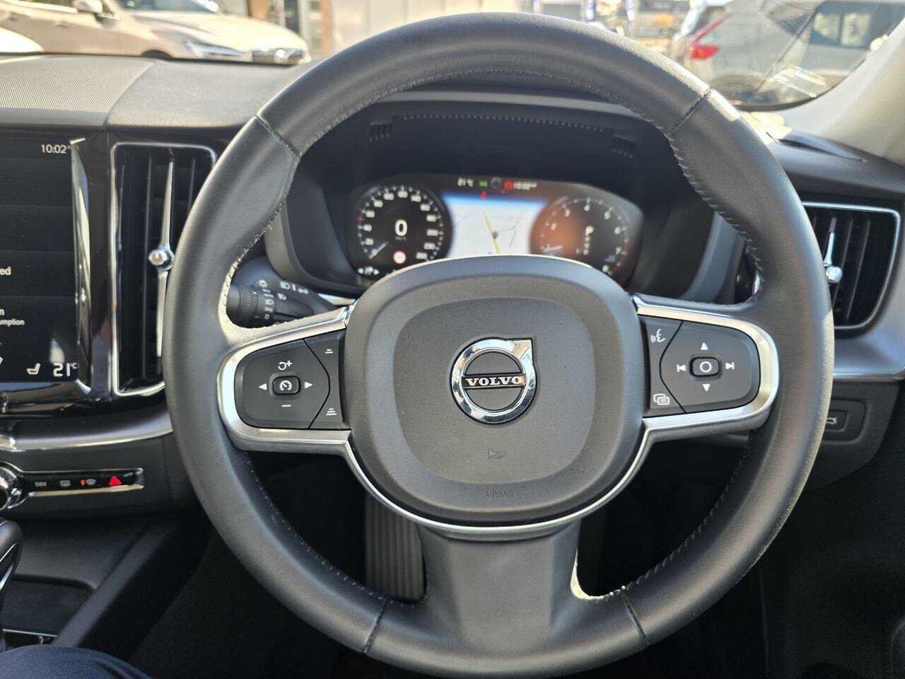 Volvo  XC60 T5 Momentum