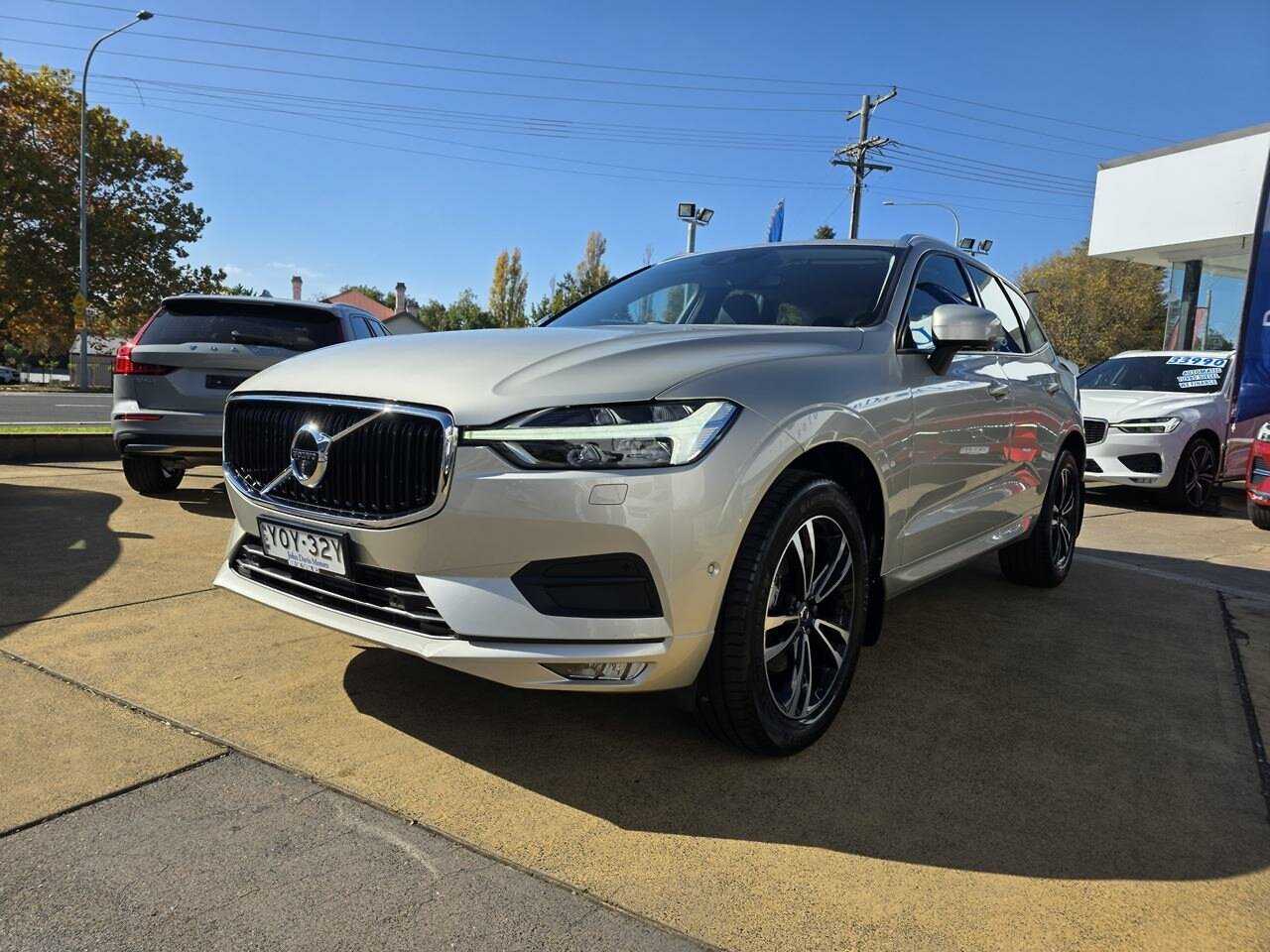Volvo  XC60 T5 Momentum