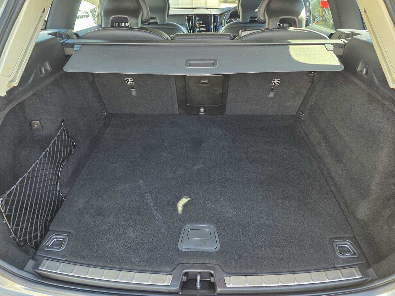 Volvo  XC60 T5 Momentum