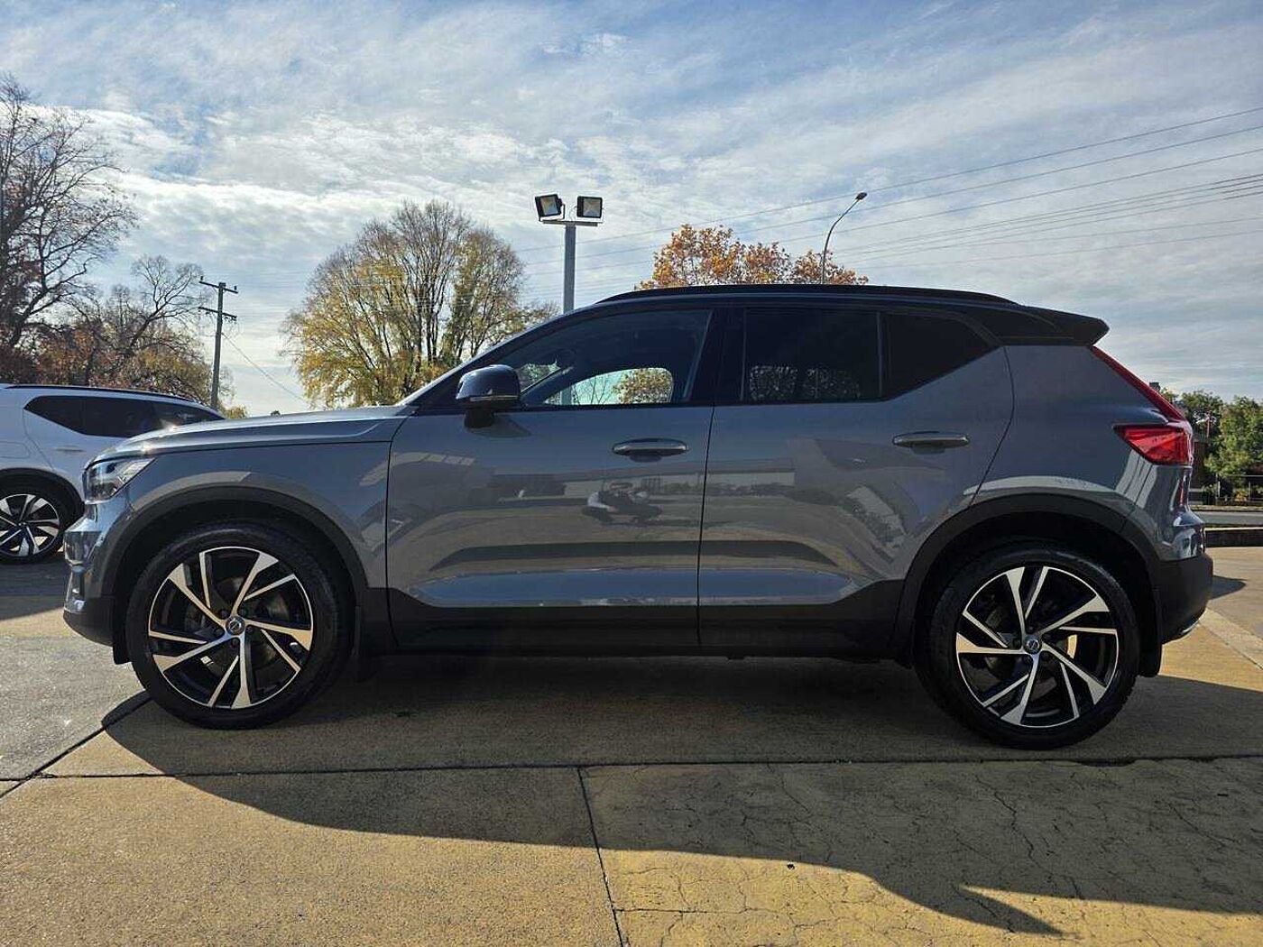 Volvo  XC40 T5 R-Design AWD