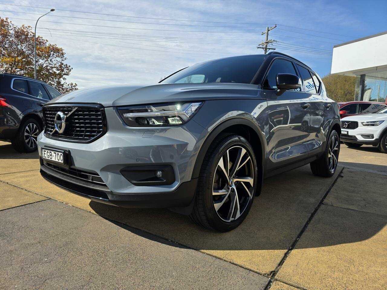 Volvo  XC40 T5 R-Design AWD