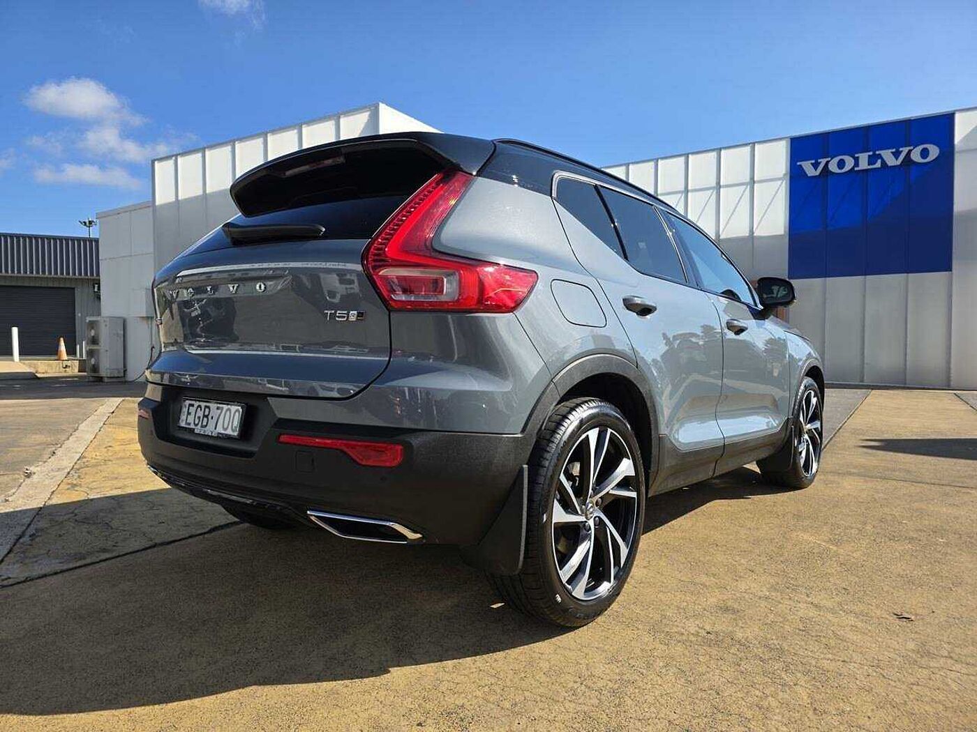Volvo  XC40 T5 R-Design AWD
