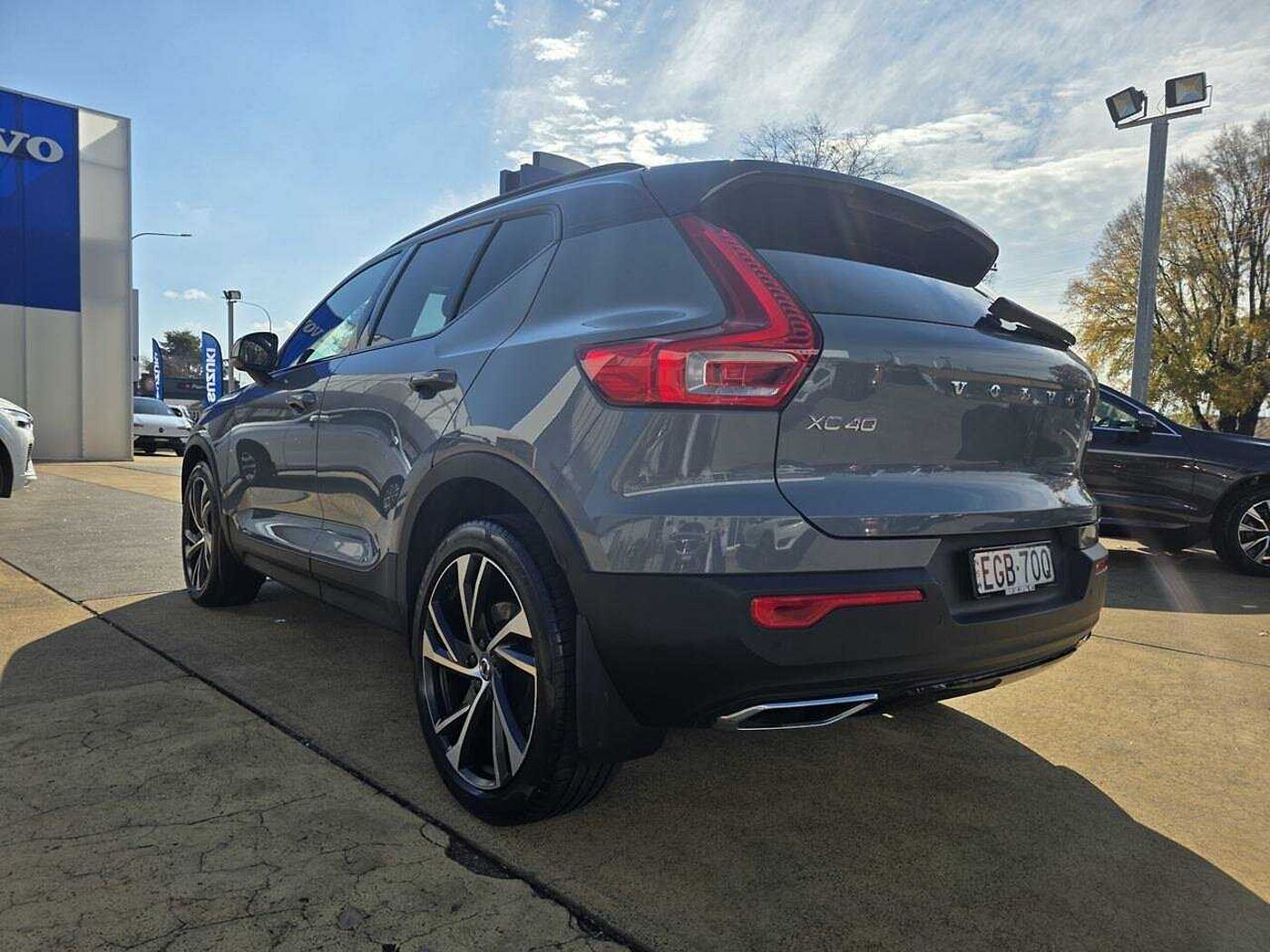 Volvo  XC40 T5 R-Design AWD