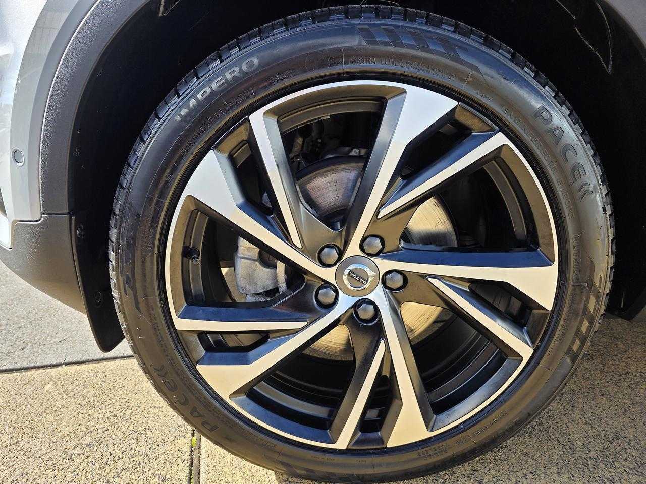 Volvo  XC40 R-Design, T5 Petrol AWD (185 kW)