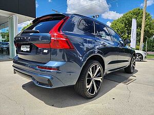 Volvo  XC60 Recharge R-Design, T8 AWD plug-in hybrid