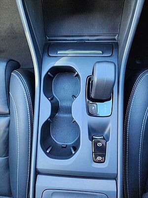 Volvo  XC40 Momentum, T4 automatic