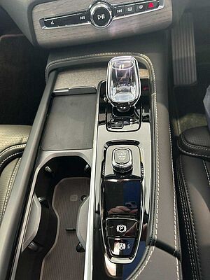 Volvo  XC90 Recharge Ultimate, T8 Plug-In Hybrid, Electric/Petrol, Dark, 7 Seats