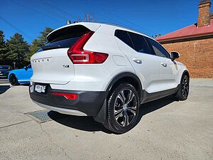 Volvo  XC40 Inscription, T4 Petrol AWD (140 kW)