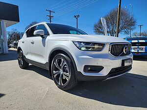 Volvo  XC40 Inscription, T4 Petrol AWD (140 kW)