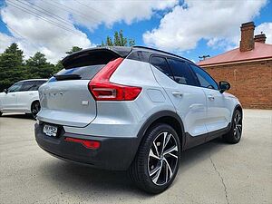 Volvo  XC40 Recharge R-Design, T5 Plug-In Hybrid (132+60 kW)