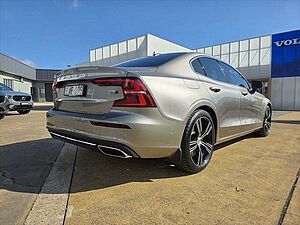 Volvo  S60 Inscription, B5 AWD mild hybrid
