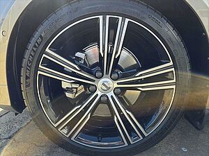 Volvo  S60 Inscription, B5 AWD mild hybrid