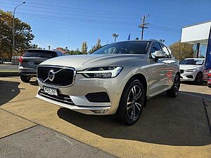 Volvo  XC60 T5 Momentum