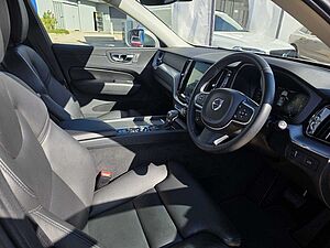 Volvo  XC60 T5 Momentum