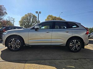 Volvo  XC60 T5 Momentum
