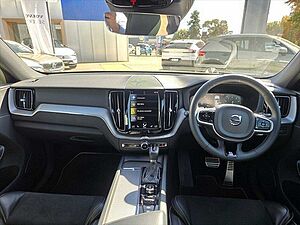 Volvo  XC60 T6 R-Design
