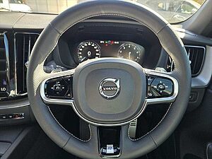 Volvo  XC60 T6 R-Design