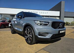Volvo  XC40 T5 R-Design AWD
