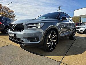 Volvo  XC40 T5 R-Design AWD