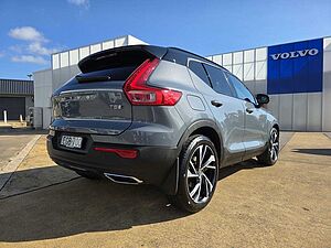 Volvo  XC40 T5 R-Design AWD